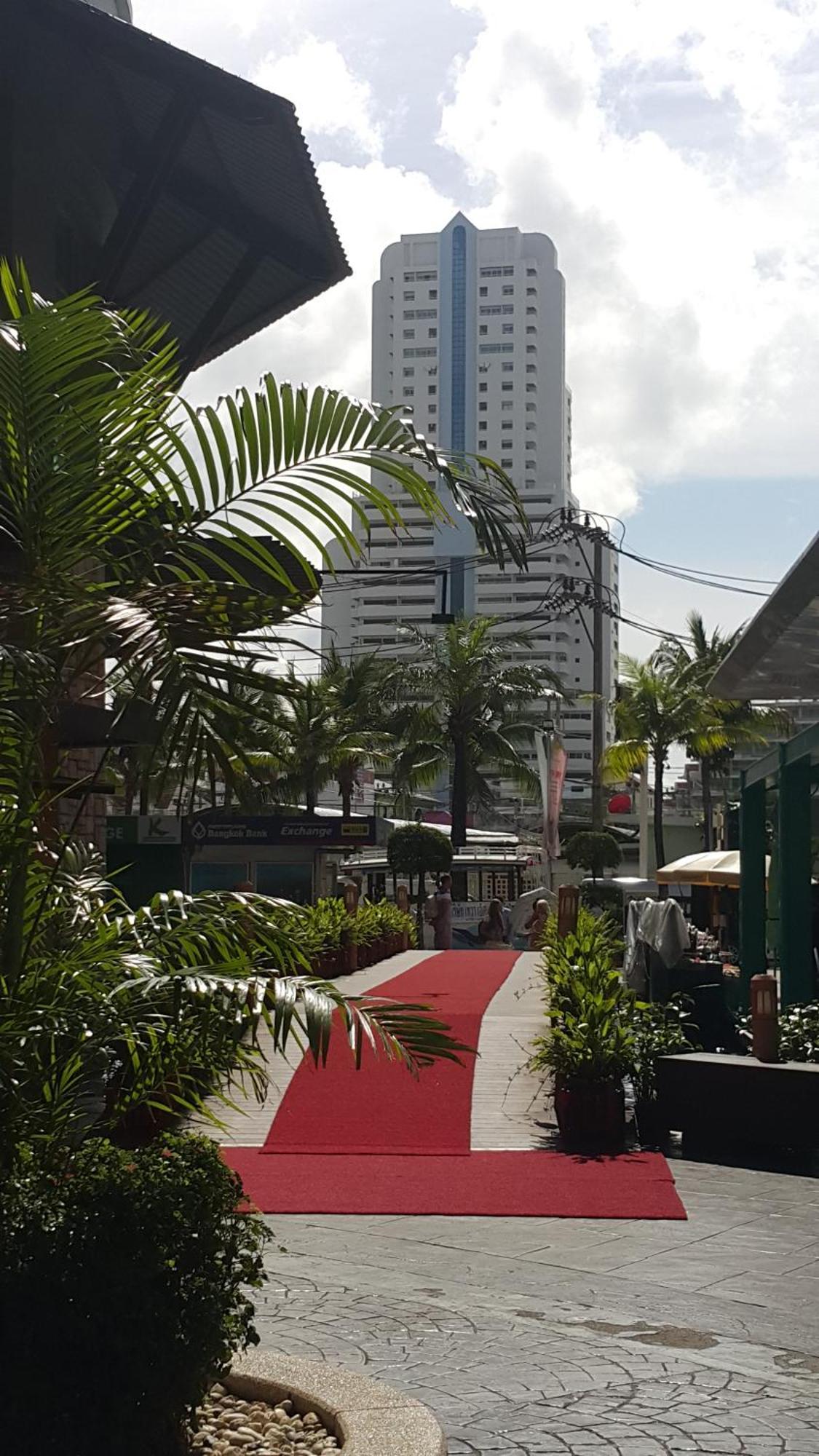 Patong Tower Excellence Pta 2025公寓 外观 照片